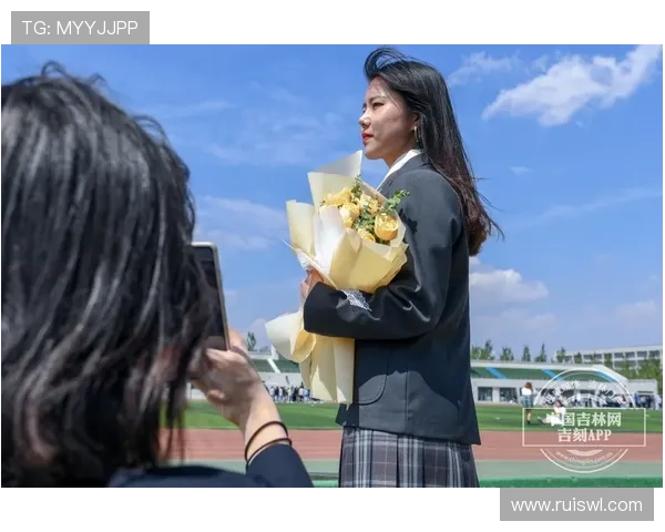 少女时代：定格青春，闪耀永恒的视觉盛宴